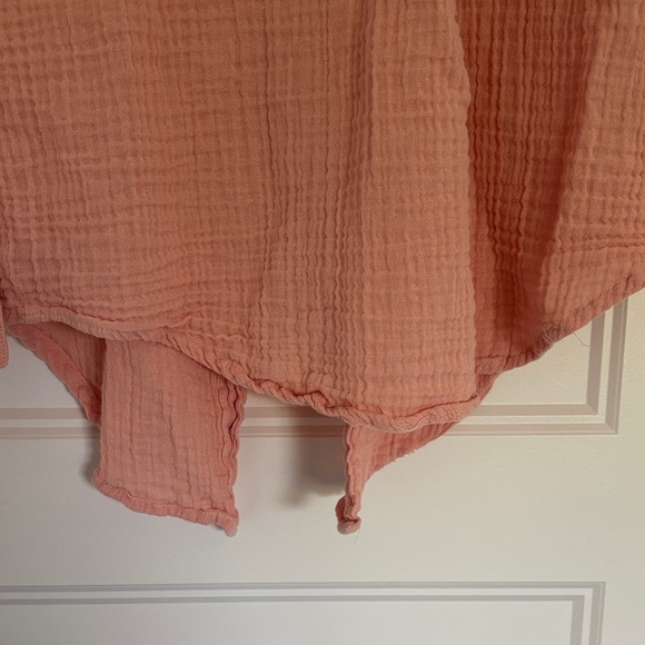 Japna Women's Coral Button-Down Shirt - Picture 10 of 10